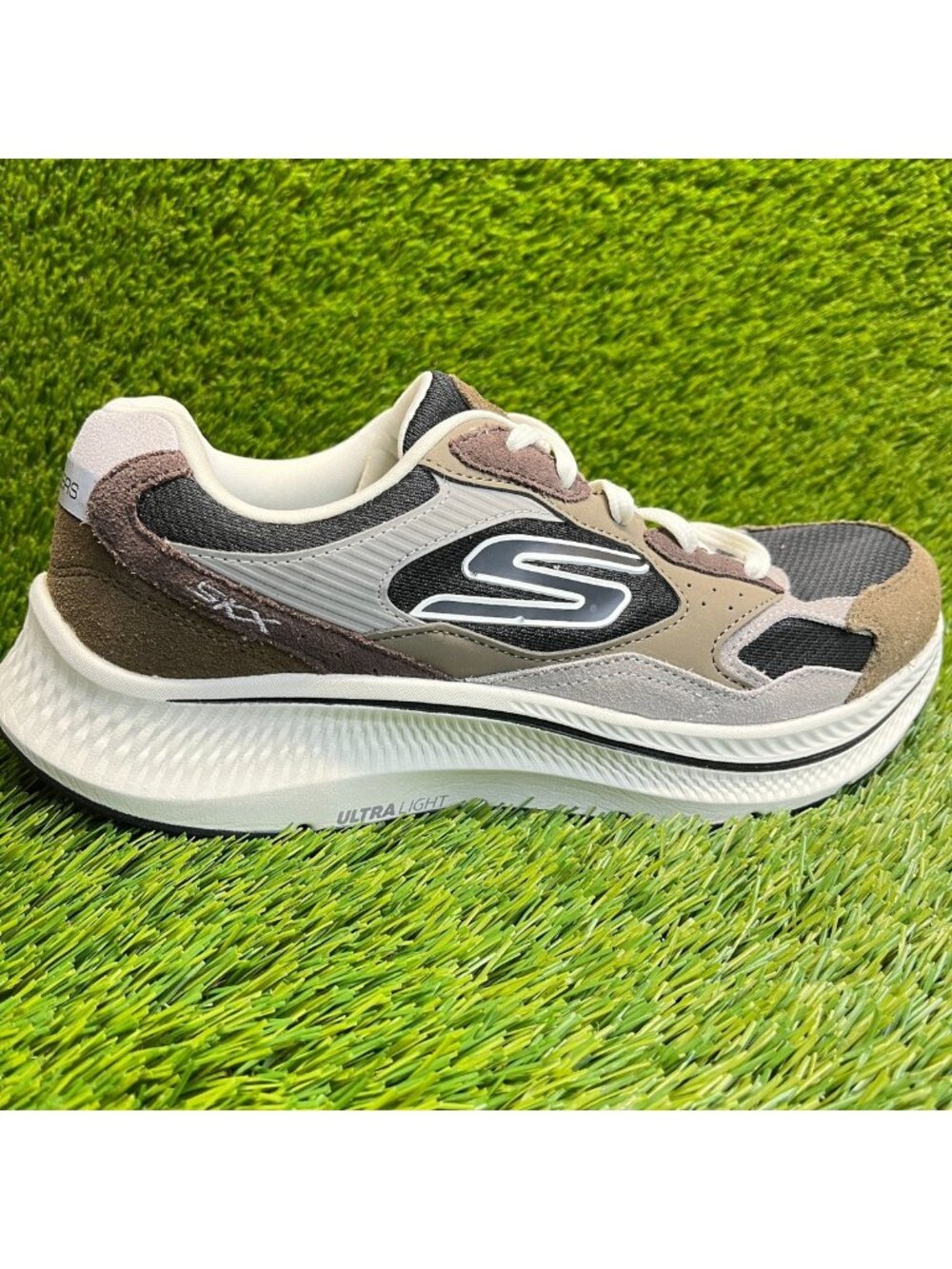Skechers Go Run Consistent 2.0 Retro Runner V1 Mens Size 9 Brown Shoes Sneakers